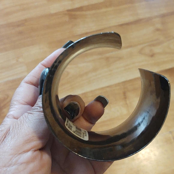 Cuffed bracelet - Picture 2 of 4